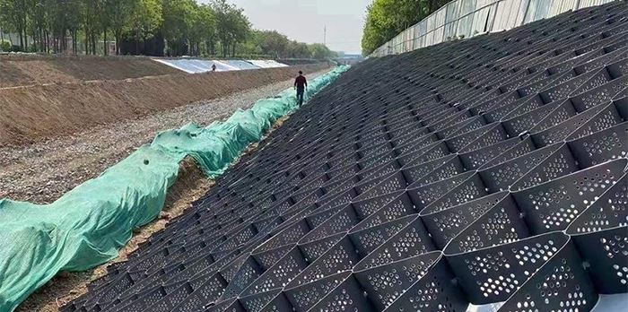 geo ground grid retaining wall